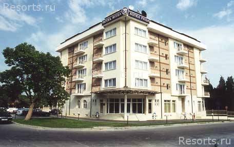 Ritza Hotel 